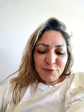 Lunita86 online show from February 14, 2026, 2:39 pm