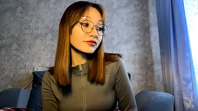 SetsukoBuddemeyer online show from October 3, 2025, 7:32 am