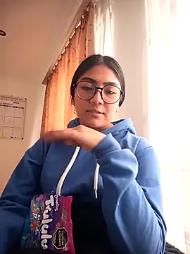 Snapshot of Violettabloom_ chatting on October 8, 2025, 7:14 pm Violettabloom online show from October 8, 2025, 7:14 pm