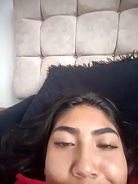Snapshot of Violettabloom_ chatting on October 13, 2025, 8:54 pm Violettabloom online show from October 13, 2025, 8:54 pm