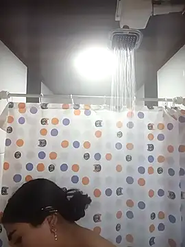 Snapshot of Violettabloom_ chatting on October 11, 2025, 11:11 am Violettabloom online show from October 11, 2025, 11:11 am