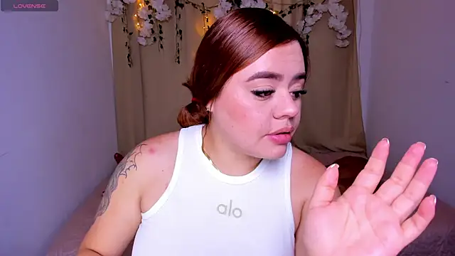 Snapshot of isabella_arias2 chatting on April 21, 2026, 2:51 am isabella arias2 online show from April 21, 2026, 2:51 am