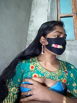 Snapshot of Cute_Couple59 chatting on February 12, 2026, 7:35 pm Cute Couple59 online show from February 12, 2026, 7:35 pm