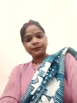 Snapshot of Hott_cutgirl chatting on June 3, 2026, 9:43 am Hott cutgirl online show from June 3, 2026, 9:43 am