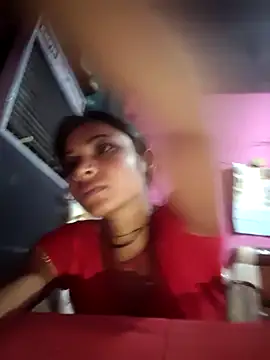 Snapshot of R_Roshni chatting on February 15, 2026, 11:47 pm R Roshni online show from February 15, 2026, 11:47 pm