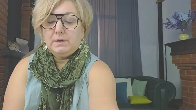 Marta Wils online show from November 11, 2025, 3:12 am