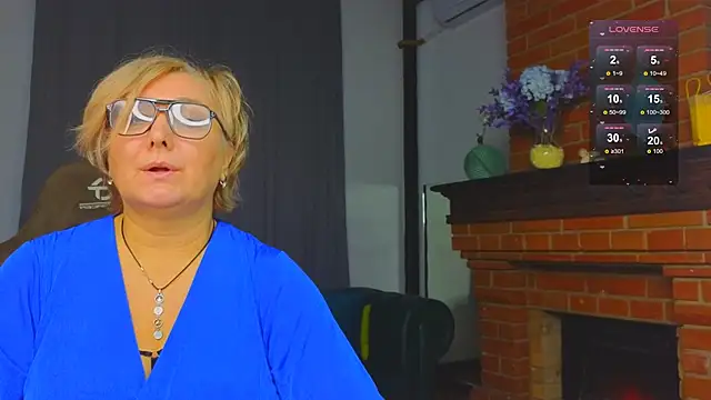 Marta Wils online show from November 3, 2025, 3:34 am