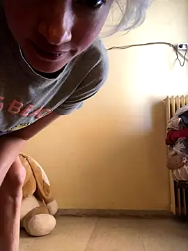 juliaoneandonly online show from September 17, 2025, 11:34 am