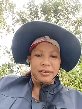 Snapshot of callistra chatting on July 6, 2026, 7:48 am callistra online show from July 6, 2026, 7:48 am