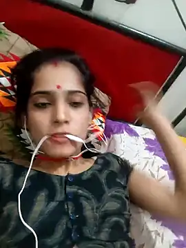 Snapshot of Sh_suhani chatting on November 18, 2025, 12:48 am Sh suhani online show from November 18, 2025, 12:48 am