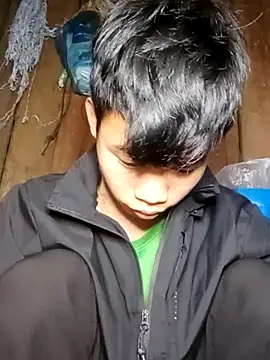 Snapshot of Nhyy_xx chatting on February 28, 2026, 7:35 pm Nhyy xx online show from February 28, 2026, 7:35 pm