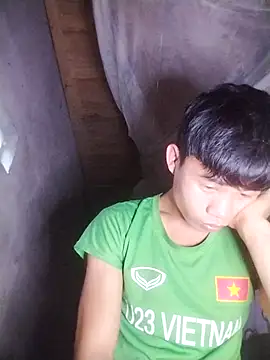 Snapshot of Nhyy_xx chatting on November 13, 2025, 8:40 am Nhyy xx online show from November 13, 2025, 8:40 am