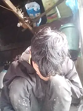 Snapshot of Nhyy_xx chatting on December 18, 2025, 9:58 am Nhyy xx online show from December 18, 2025, 9:58 am