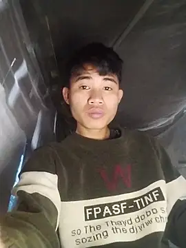 Snapshot of Nhyy_xx chatting on October 24, 2025, 3:05 am Nhyy xx online show from October 24, 2025, 3:05 am