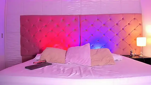 Snapshot of danni_and_jeison chatting on February 14, 2026, 11:32 am danni and jeison online show from February 14, 2026, 11:32 am