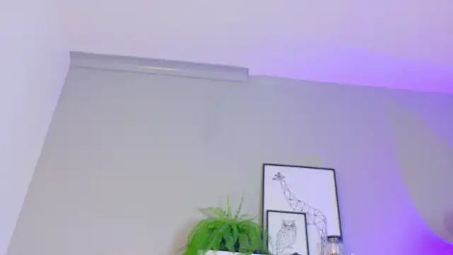 KeendraFox  online show from November 4, 2025, 10:19 am