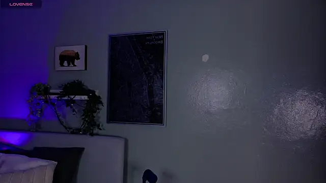 KeendraFox  online show from April 6, 2026, 10:16 am