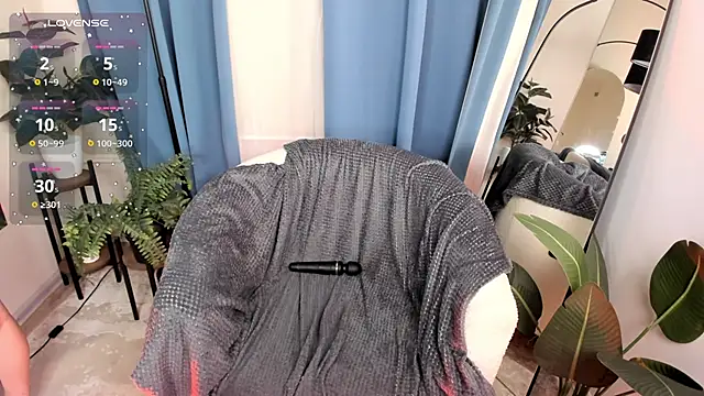 B Monica  online show from April 16, 2026, 9:39 pm