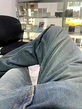 El awo  online show from October 25, 2025, 7:58 pm