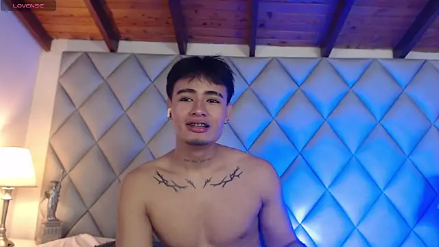 Clement Reyes online show from November 4, 2025, 1:15 pm