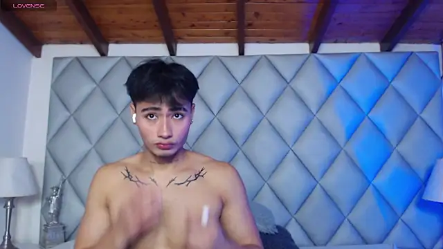 Clement Reyes online show from October 31, 2025, 1:19 pm