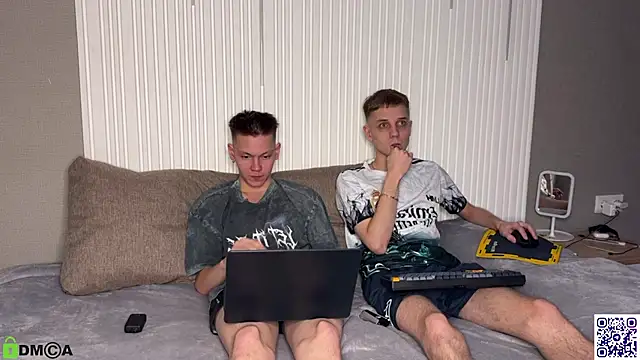 Snapshot of Eaton_ chatting on October 30, 2025, 4:26 pm Eaton  online show from October 30, 2025, 4:26 pm