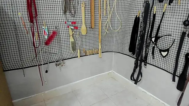 Snapshot of BDSM_MEDUZA chatting on February 1, 2026, 3:54 pm BDSM MEDUZA online show from February 1, 2026, 3:54 pm