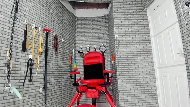 Snapshot of BDSM_MEDUZA chatting on January 11, 2026, 11:39 am BDSM MEDUZA online show from January 11, 2026, 11:39 am