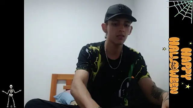 NicoFlame0907 online show from October 28, 2025, 4:35 am