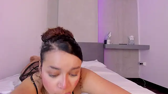 rossvega online show from November 19, 2025, 4:18 pm