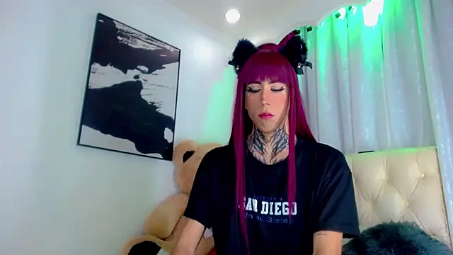 Snapshot of Julia_Bulette1 chatting on February 2, 2026, 1:37 am Julia Bulette1 online show from February 2, 2026, 1:37 am