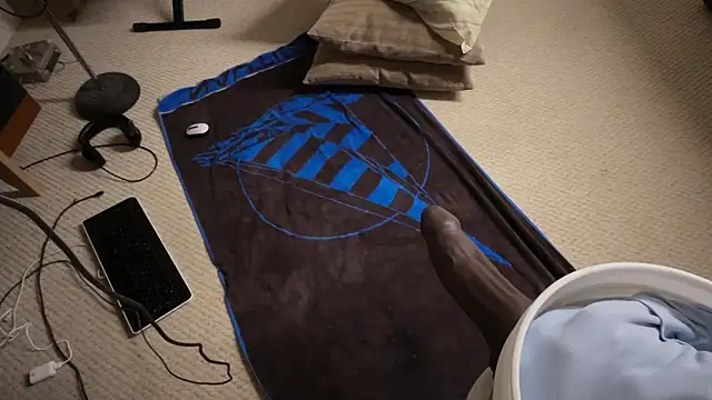 Doanything4you online show from March 21, 2026, 5:41 am