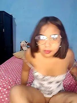 little onixx online show from November 7, 2025, 12:10 pm