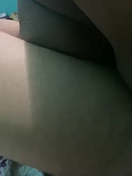 kylieputinha online show from April 6, 2026, 5:03 pm