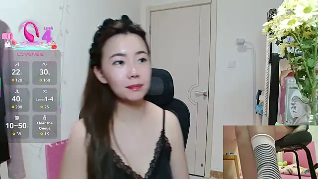 Snapshot of sallycui chatting on November 26, 2025, 11:43 am sallycui online show from November 26, 2025, 11:43 am