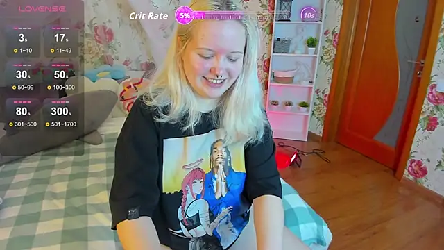 Snapshot of RoseThomas_ chatting on October 19, 2025, 11:13 am RoseThomas online show from October 19, 2025, 11:13 am
