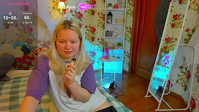 RoseThomas  online show from November 3, 2025, 8:51 am