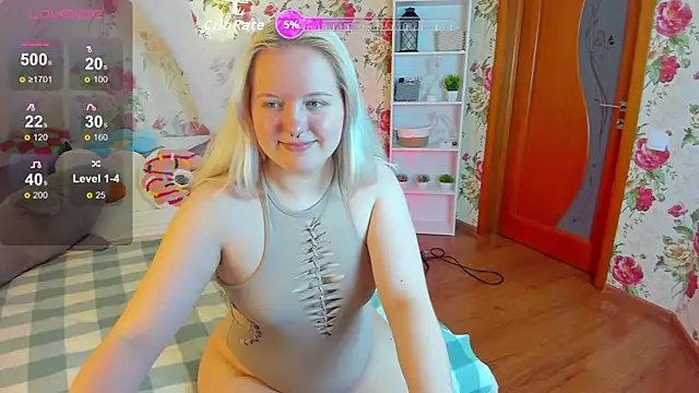 Snapshot of RoseThomas_ chatting on October 18, 2025, 11:12 am RoseThomas online show from October 18, 2025, 11:12 am