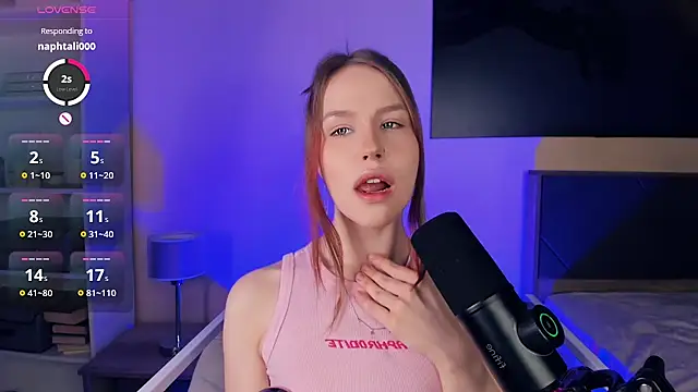 Snapshot of MaliaBourraine chatting on February 17, 2026, 7:27 am MaliaBourraine online show from February 17, 2026, 7:27 am