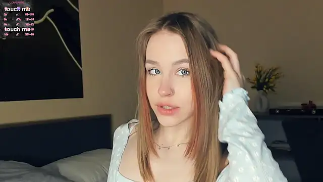 MaliaBourraine online show from April 9, 2026, 7:25 am