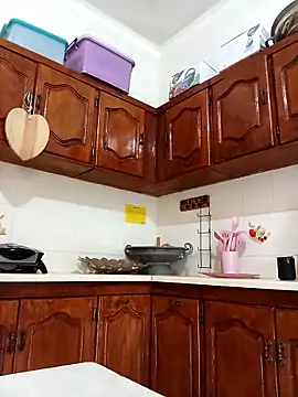 BubblyBeautiful online show from November 26, 2025, 11:54 am