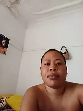 BubblyBeautiful online show from May 17, 2026, 11:21 am