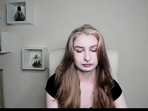 Snapshot of NinaBlond1 chatting on October 14, 2025, 5:52 am NinaBlond1 online show from October 14, 2025, 5:52 am