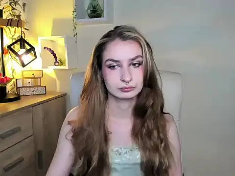 Snapshot of NinaBlond1 chatting on November 26, 2025, 6:46 am NinaBlond1 online show from November 26, 2025, 6:46 am