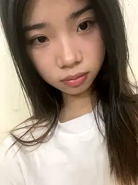 Snapshot of -Tania- chatting on September 19, 2025, 8:40 am -Tania- online show from September 19, 2025, 8:40 am