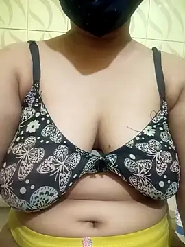 Snapshot of Rupsha707 chatting on October 6, 2025, 8:20 pm Rupsha707 online show from October 6, 2025, 8:20 pm