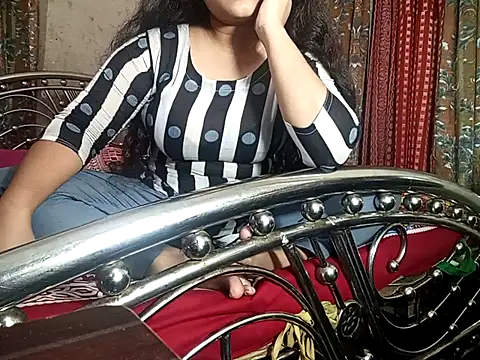 Snapshot of Rupsha707 chatting on September 21, 2025, 6:13 pm Rupsha707 online show from September 21, 2025, 6:13 pm
