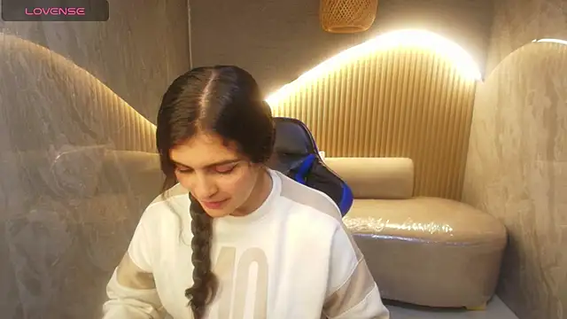 Snapshot of dany_r_ chatting on September 29, 2025, 1:06 pm dany r online show from September 29, 2025, 1:06 pm