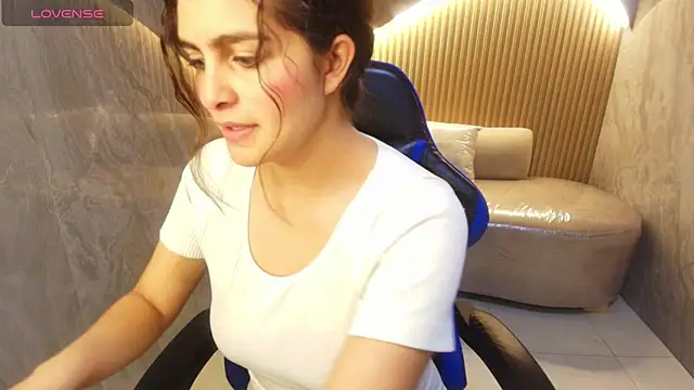 Snapshot of dany_r_ chatting on September 30, 2025, 1:28 pm dany r online show from September 30, 2025, 1:28 pm