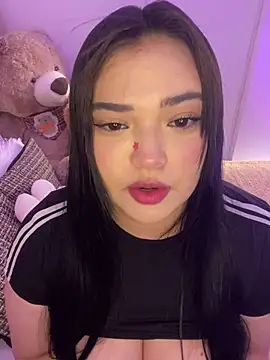 Mericute  online show from April 28, 2026, 1:37 am